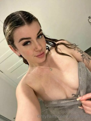 maude22 Nude Leaks OnlyFans Photos #1