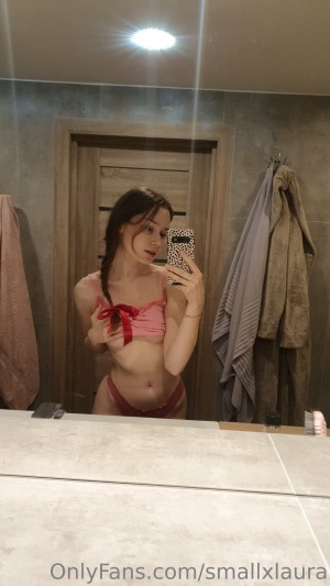 lbelanel smallxlaura Laura Nude Leaks OnlyFans Photos #6