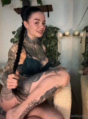 Skinny Lilly Nude Leaks OnlyFans Photos #3