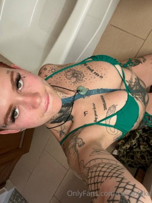 Coco Blake Nude Leaks OnlyFans Photos #4