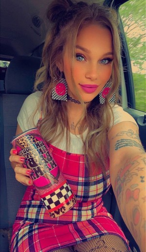 Race babe31 nicolethedirttracktrophygirl Nude Leaks OnlyFans Photos #1