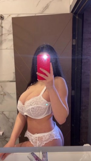 Merve Damla Nude OnlyFans Photos #1