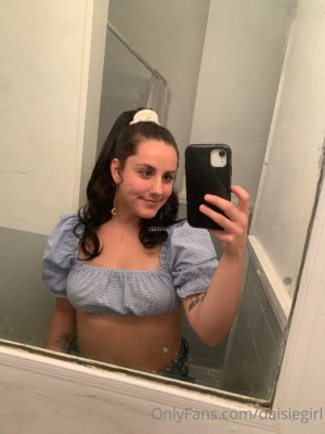 dimepiece petite wife daisiegirl Nude OnlyFans Photos #10