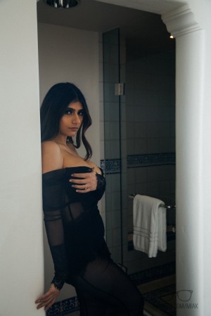 Mia Khalifa Nude OnlyFans Photos #12