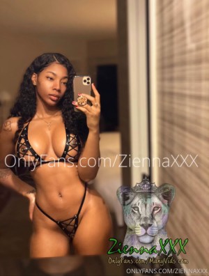 Ziennaxxx Zienna brooks Nude OnlyFans Photos #1