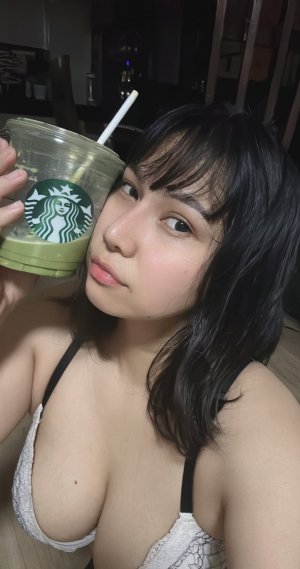 Ai Natsumi Photos #10